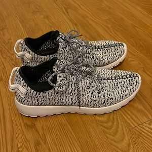 Fashion/ Running sneakers
